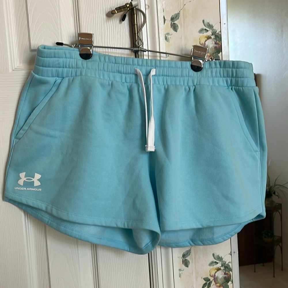 Under Armour Baby Blue Cotton Blend Loose Elastic PullOn Shorts w/ Drawstring-XL